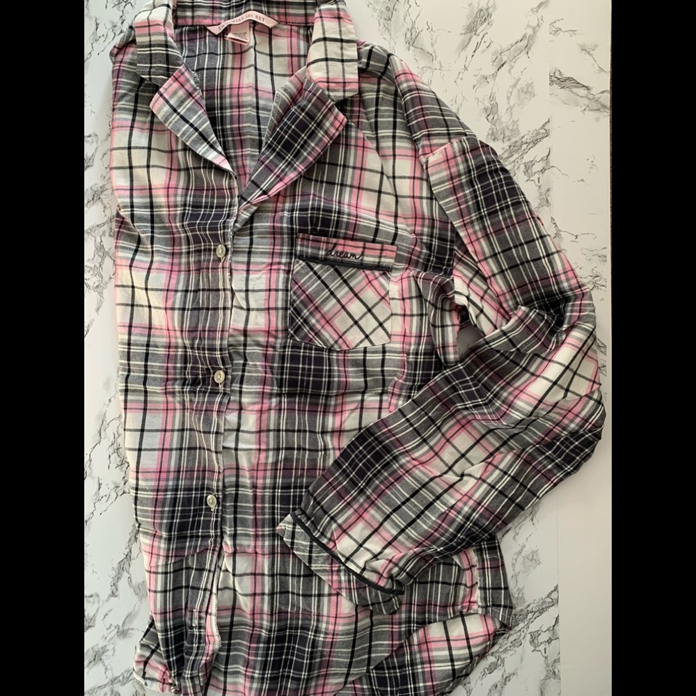NWOT Victoria’s Secret sleep shirt